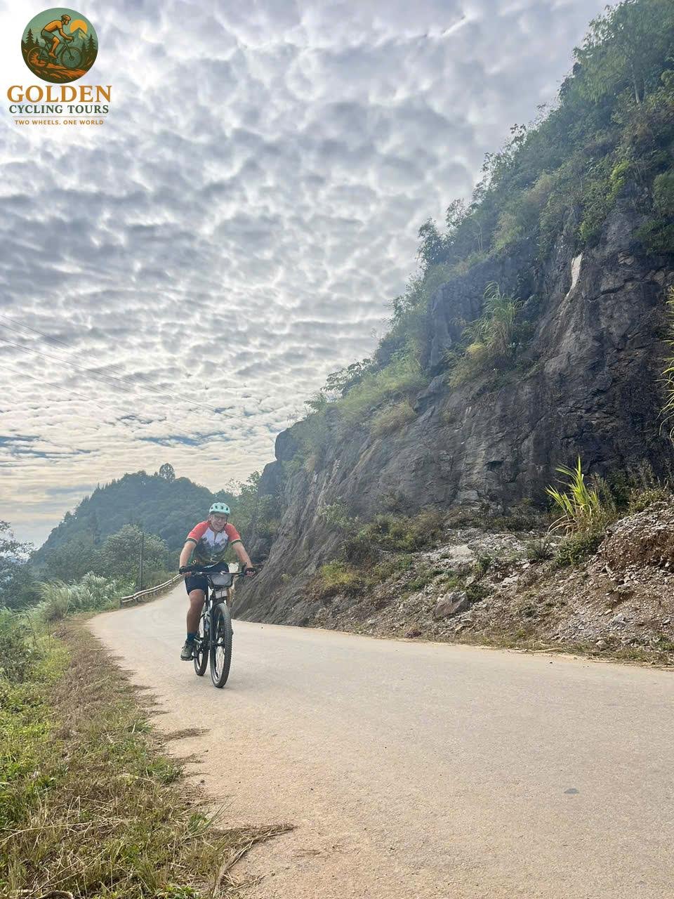 Northern Vietnam Cycling Tour: 8-Day Epic Ha Giang Loop Adventure